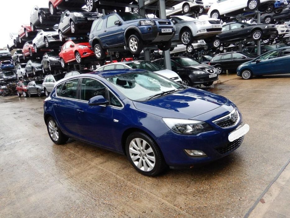 Armatura bara spate Opel Astra J 2012 Hatchback 1.7 CDTI DTE