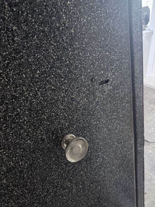 Железная дверь б/у