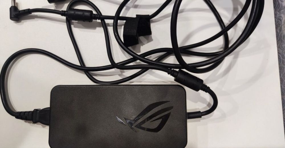 Asus rog Strix g15 g513 QY