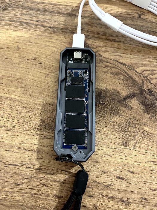 SSD m2 1 tb с кейсом
