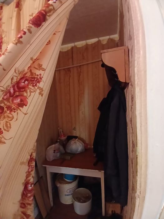 Продам 4 комнатную квартиру