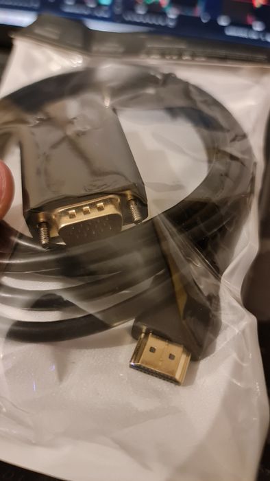 HDMI-male to VGA