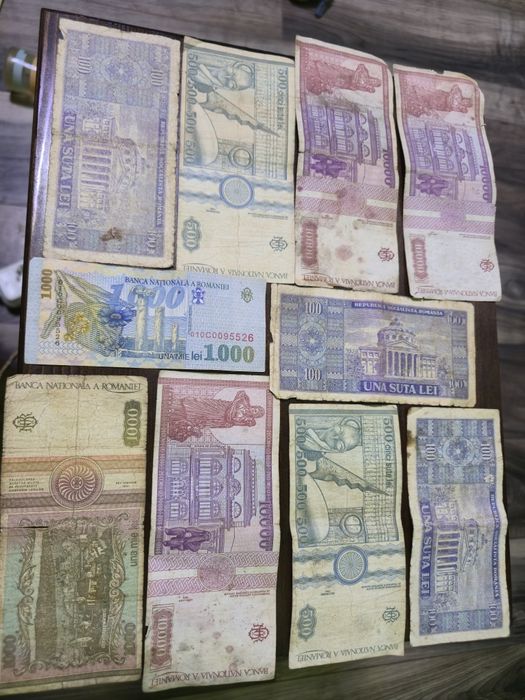 Vând bancnote vechi de colectie