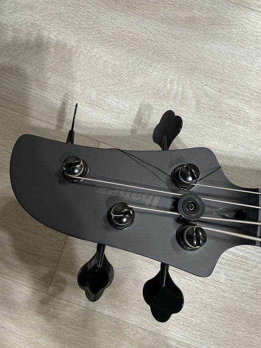 Бас гитара Ibanez TMB420B