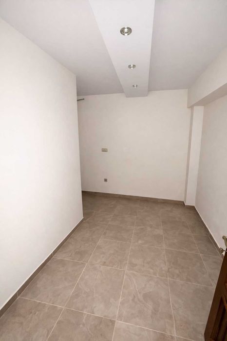 Дава се под наем Офис в Пловдив, Кършияка - 200 кв.м за 1645.77 € - Снимка #10