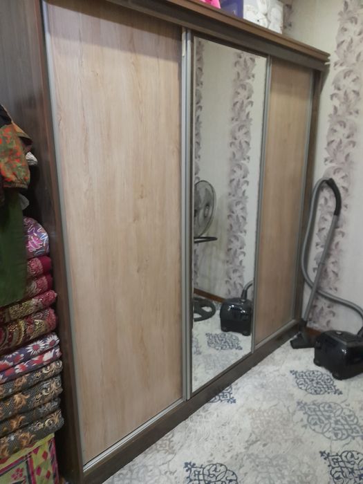 Спальный гарнитур почти новый