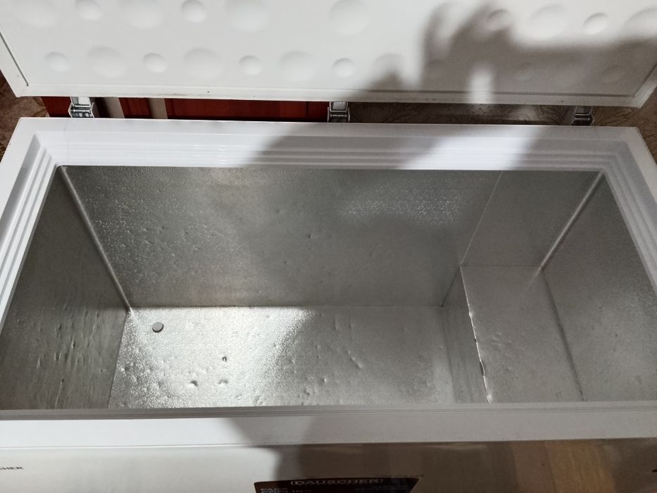 Продам морозильную камеру