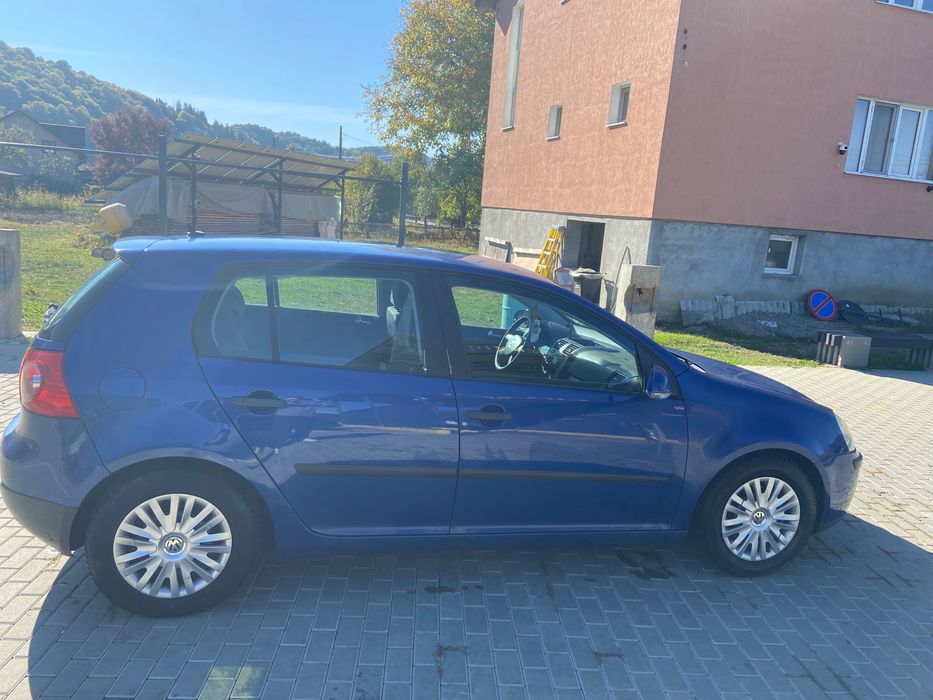 Volkswagen Golf 2005 diesel, 2.479 € — imagine 4