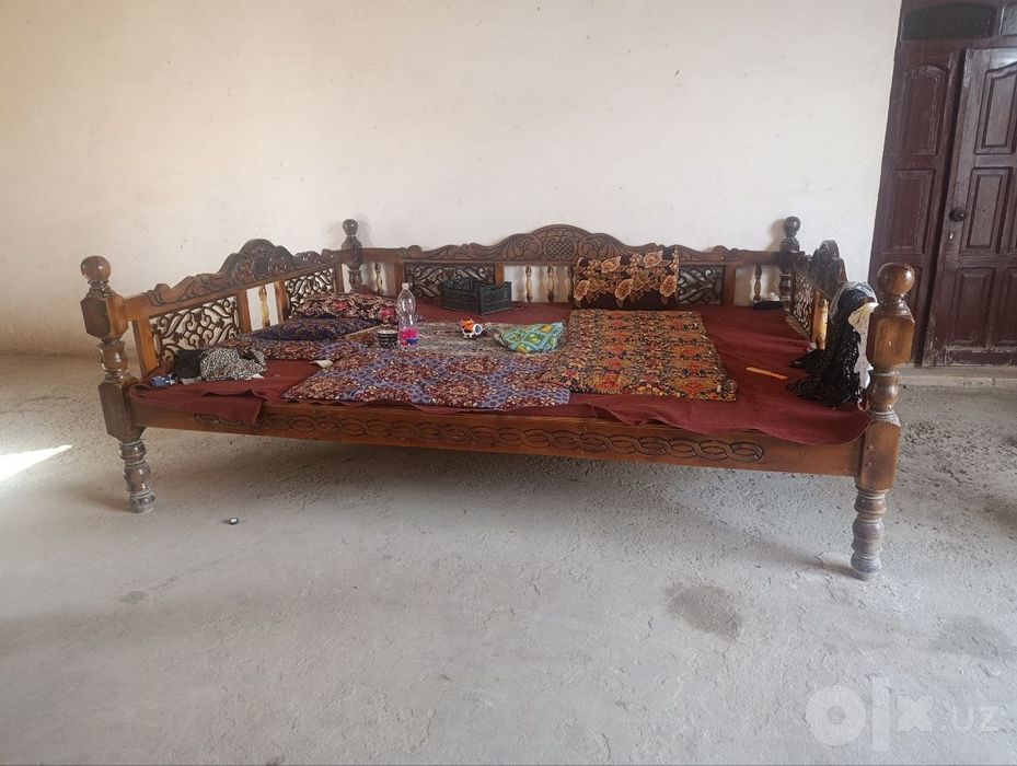 Kiravat sotiladi xolati yaxwi  narxi kelishiladi