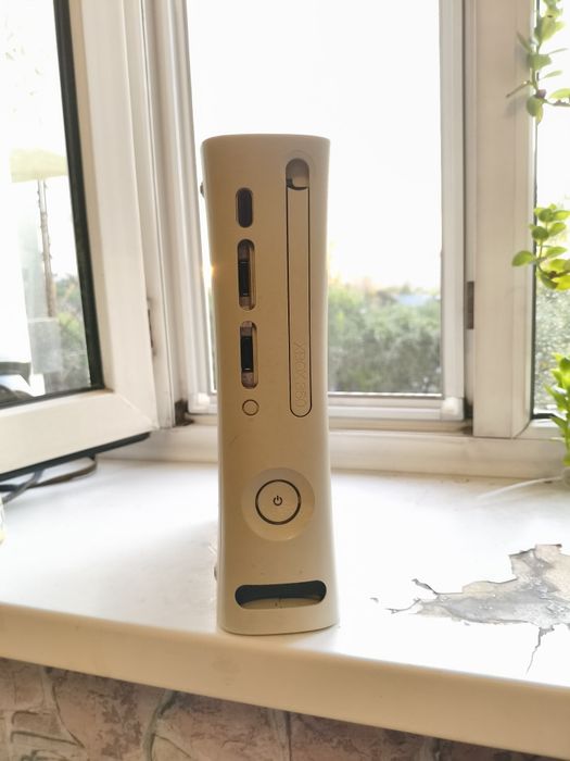 Продам Xbox 360, 250гб