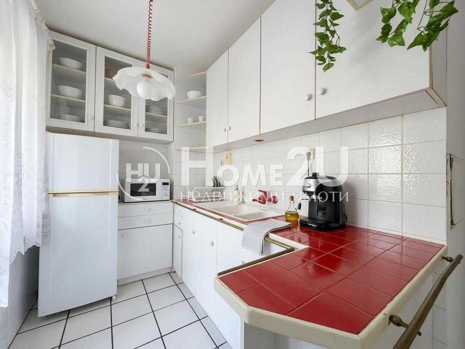 Четири стаи!! Асансьор!! Възраждане!!