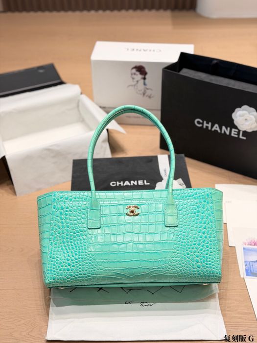 Geanta chanel Turqoise tiffany piele naturala pe comanda