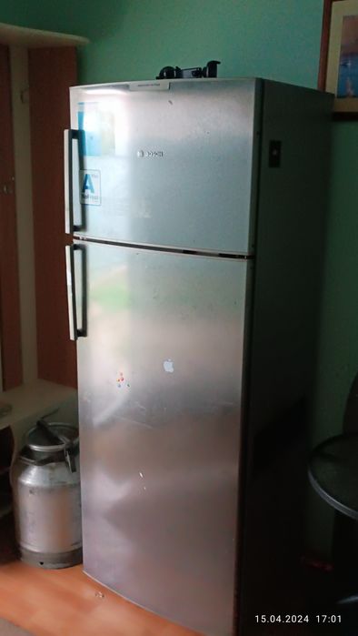 Холодильник Bosch easy frost