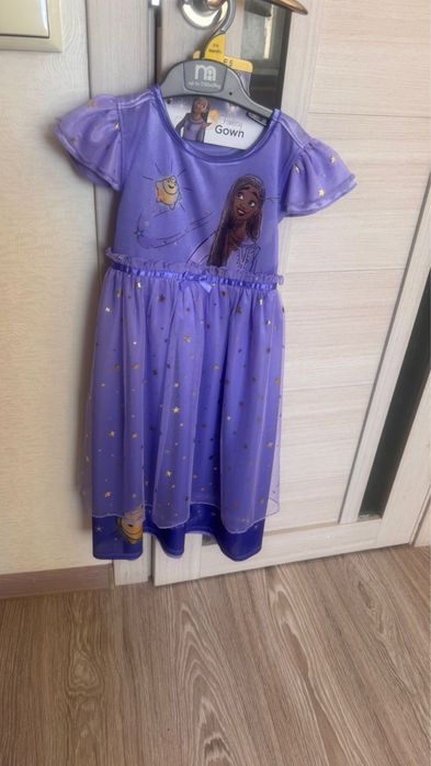 Продам карнавальные костюмы для девочек