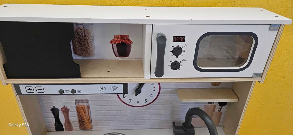 Детска дървена кухня