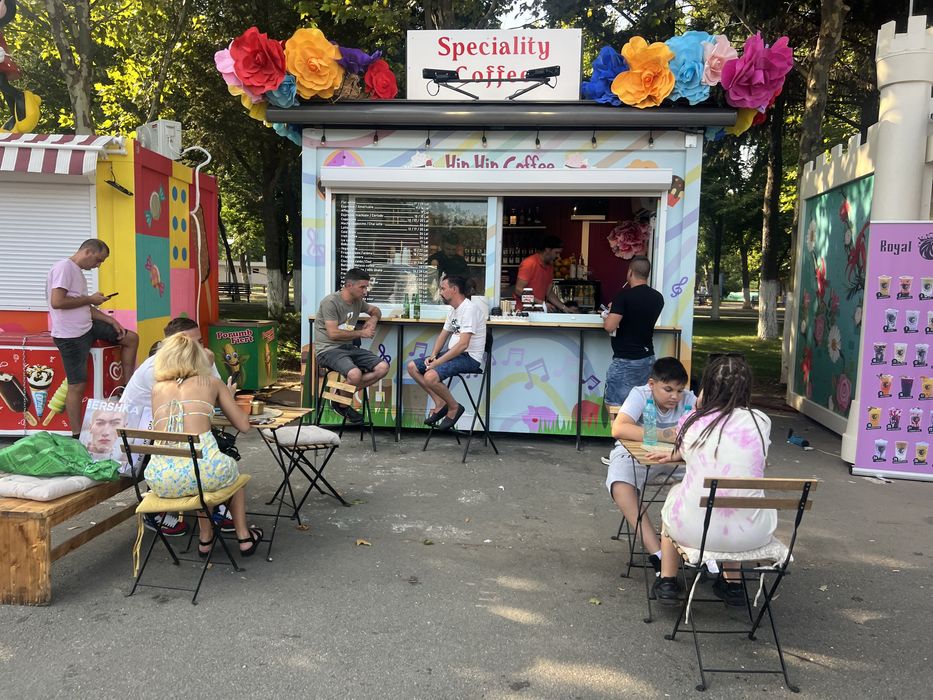 Suporturi decorative pentru flori, ghivece, sau alte decoruri