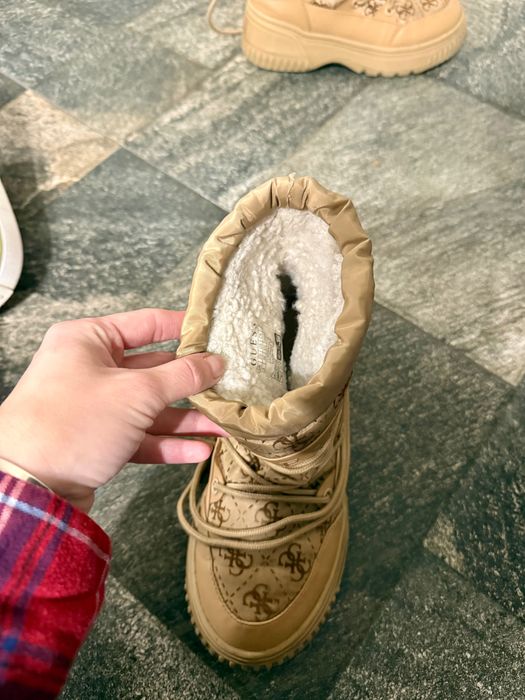 Зимни ботуши Guess 36