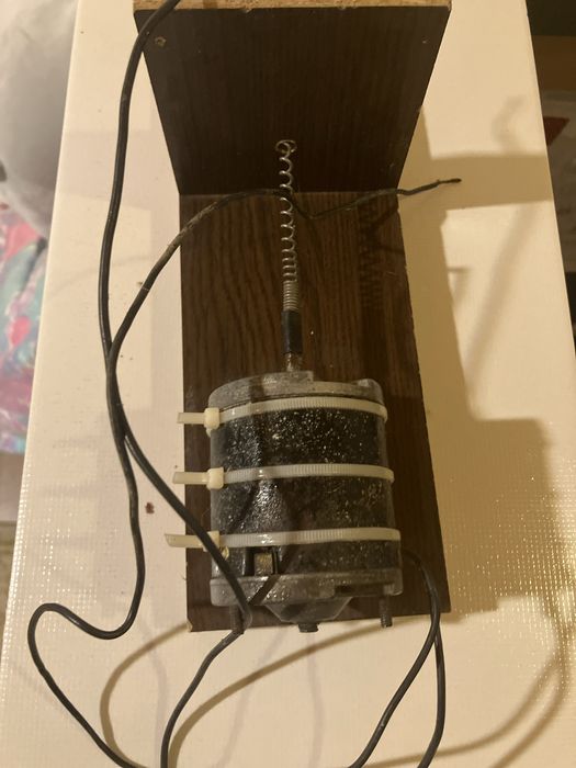 Electromagnet / solenoid de putere, cu miez mobil și arc, 230 V