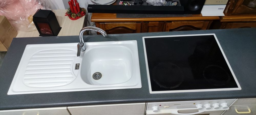 Mobila bucatarie cuptor plita