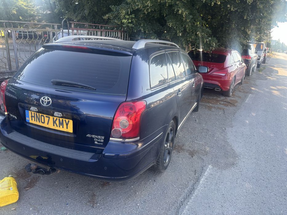 Toyota avensis на части