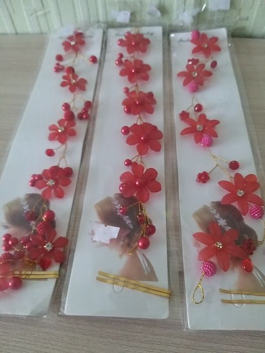 Веточки для волос