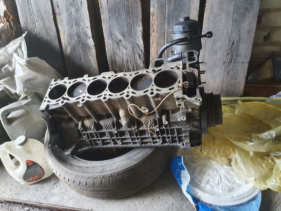 Продам двигатель от BMW  E38 V 2.8