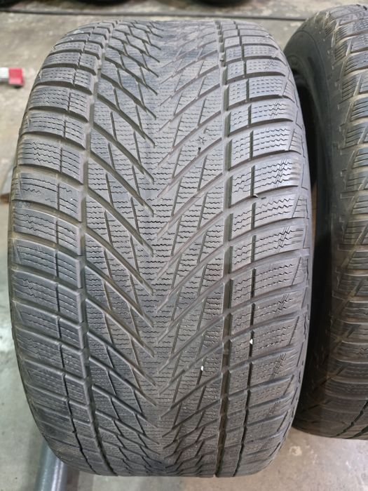 Set 2 anvelope iarna GoodYear 285/40/19 ca NOI , DOT 3123
