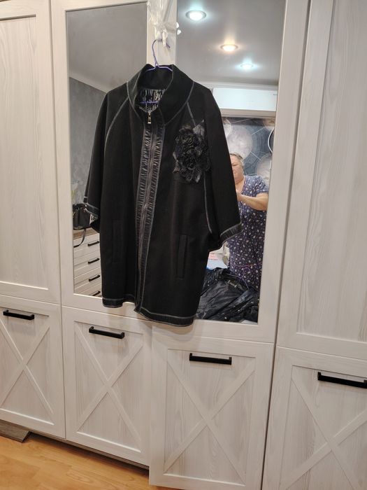 Продам куртки б/у