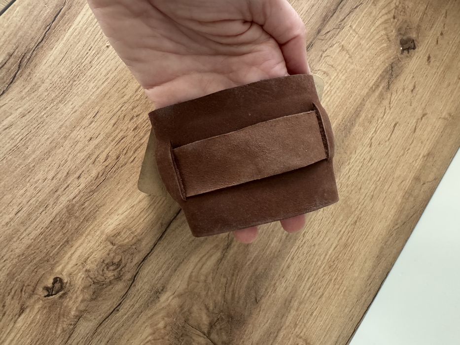 Мъжка кожена гривна ръчна изработка