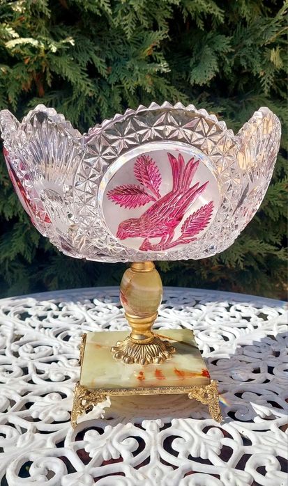 Fructieră din cristal masiv.