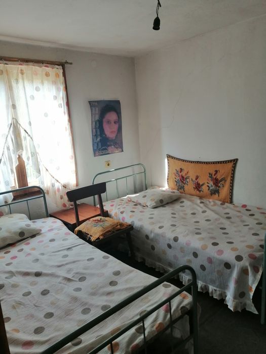 Къща в с. Струпец, общ. Роман