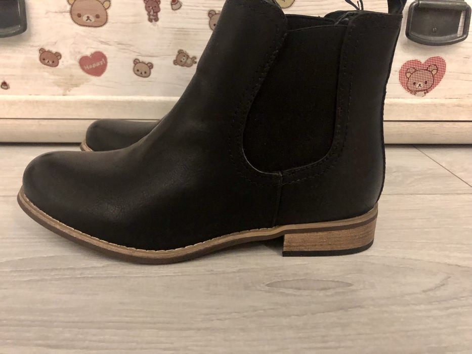 Новые. Весенние ботинки челси.