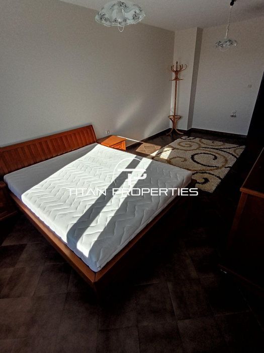 Тристаен панелен апартамент в ж.к Славейков