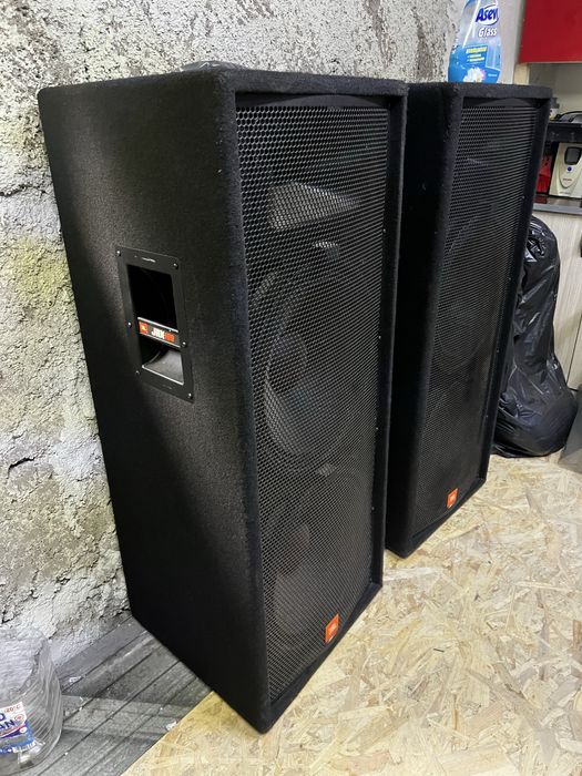 Vand boxe profesionale