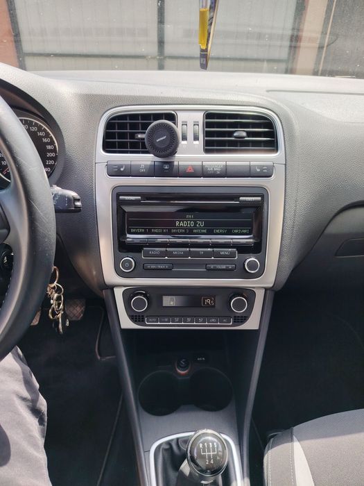 VOLKSWAGEN Polo 2013 — imagine 2