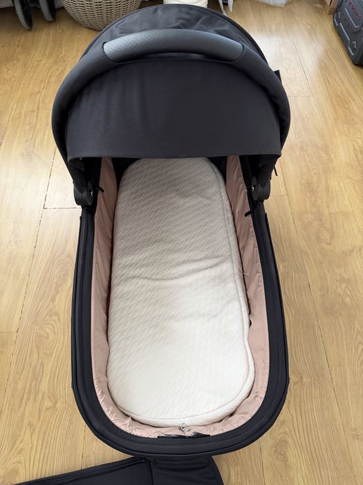 Бебешка количка 2 в 1 KinderKraft Nea 2, Midnight Black