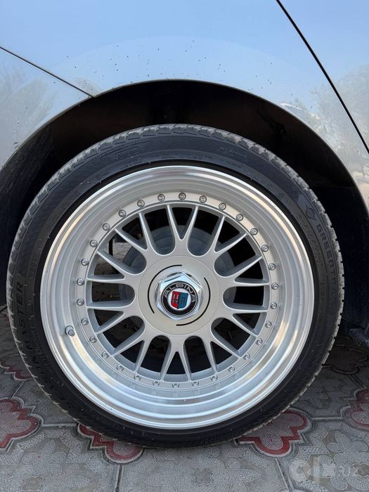 Alpine diska va Balon sotiladi 17 razmer  ideal xolati