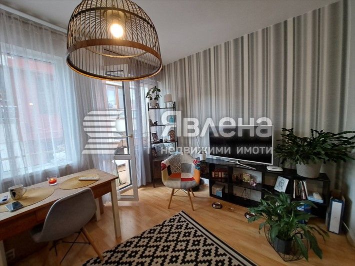 Прекрасен двустаен апартамент във Виница