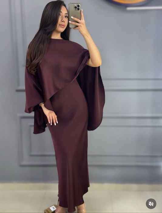 Платье с накидкой