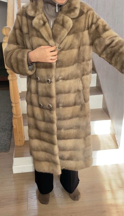 Продам Норковую шубу