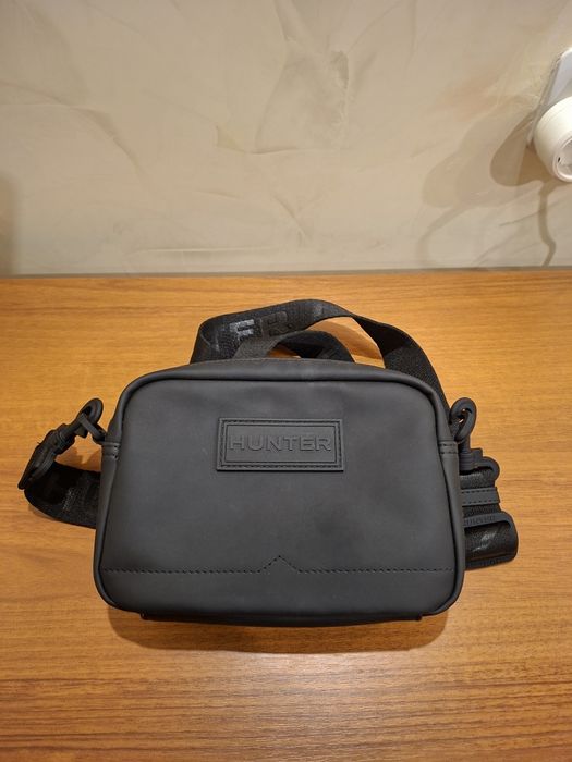 Компактна чанта за през рамо Hunter