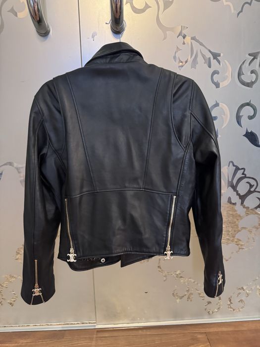 Кижено яке Celine M