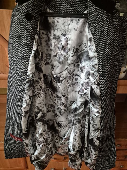 Пальто сатылады киілген размері 36