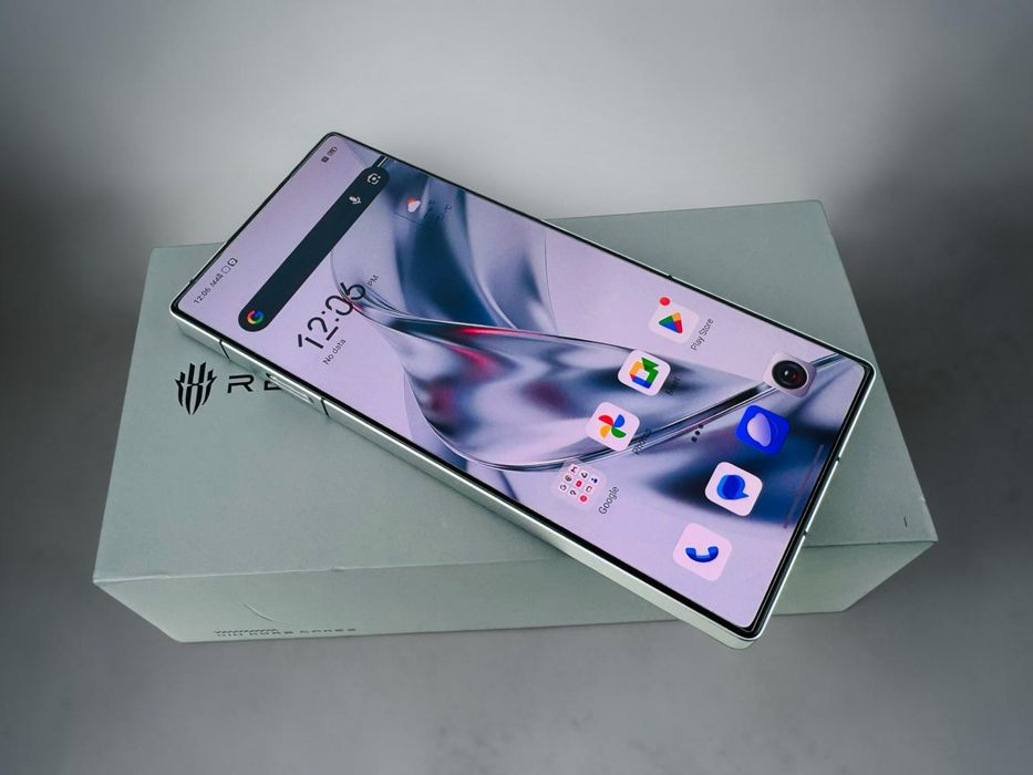 Телефон Nubia Red Magic 10 Pro 512GB 16RAM Мoonlight Перфектен! Гаранция!