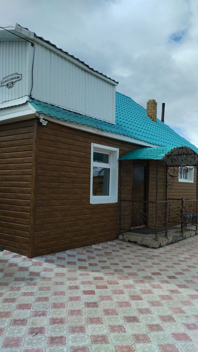 Посуточно квартиры, домики, коттедж, дом.