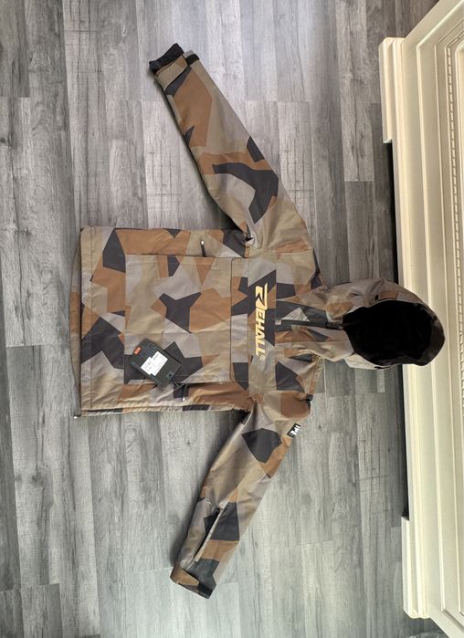 Vand geaca Rehall noua!!!