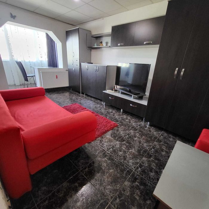 Proprietar inchiriez ap 1 camera  cu AC langa Universitatea V. Goldis