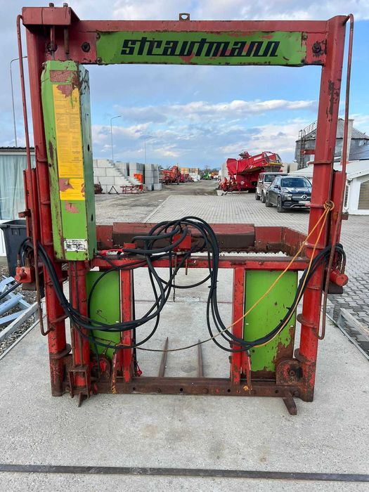 Taietor siloz Strautmann - Capacitate 2,5 m³ , cu Lift