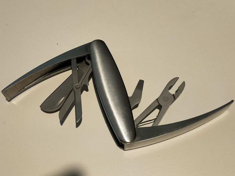 Briceag utilitar multifuncțional CLAM TOOL TU16