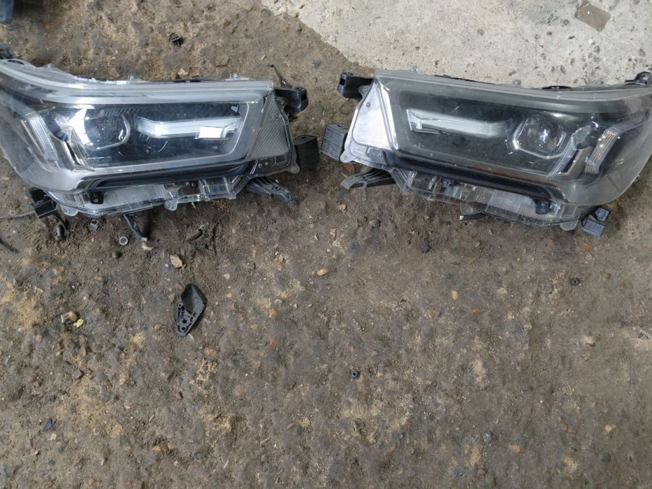 Fata completa Toyota Hilux invincible X